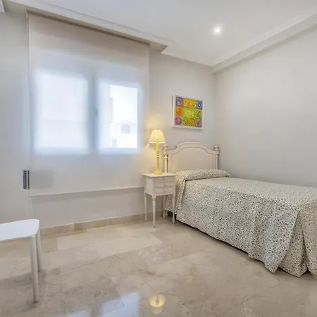 Apartamento Los Tilos & Parking & Piscina Còrdova Exterior photo